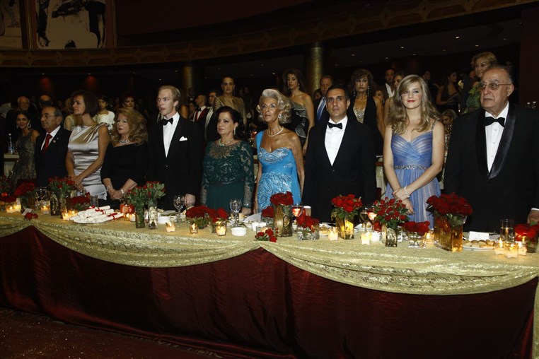 Bal des Debutantes 2012 